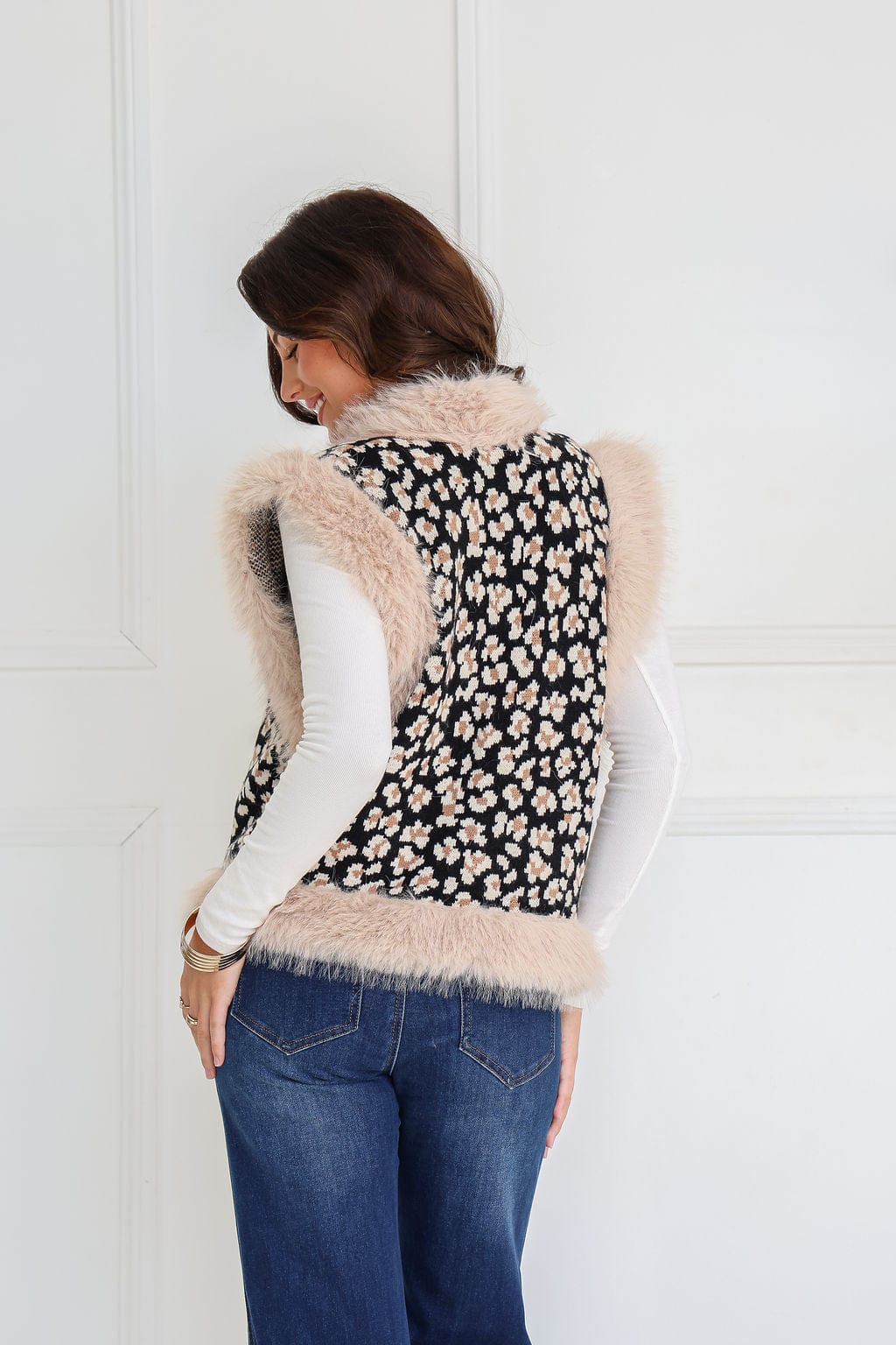 Faux Fur Trim Leopard Knit Vest - Black